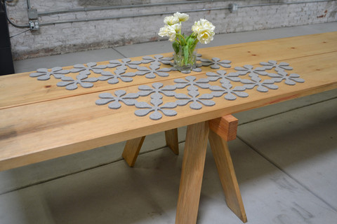 Jennifer Morla: Tablerunner